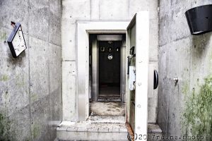 三洋証券洗心寮巨大地下金庫の扉 三洋証券洗心寮巨大地下金庫の扉