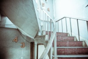 江津駅前ビル階段2 江津駅前ビル階段2