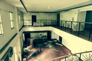 the Hotel Cadillac House2階から1回ロビーを臨む the Hotel Cadillac House2階から1回ロビーを臨む