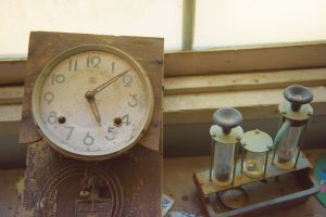 森町立天方小学校嵯塚分校A教室窓辺2 森町立天方小学校嵯塚分校A教室窓辺2