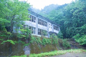 東ノ川小中学校校舎外観 東ノ川小中学校校舎外観
