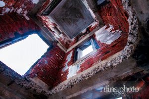 片島魚雷発射試験場:射場上屋のレンガで構成された内部 片島魚雷発射試験場:射場上屋のレンガで構成された内部