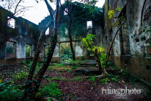 片島魚雷発射試験場:空気圧縮喞筒所の山側(奥)の一室 片島魚雷発射試験場:空気圧縮喞筒所の山側(奥)の一室