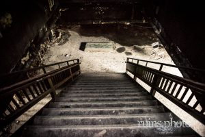 富士白糸ワンダーミュージアム1階~2階の階段 富士白糸ワンダーミュージアム1階~2階の階段