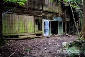 岳集落：岳集落内にある家屋