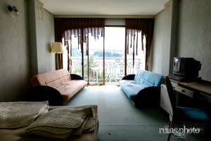 アクア小与島2階、瀬戸大橋が見える個室:2019年撮影(香川県坂出市) アクア小与島2階、瀬戸大橋が見える個室:2019年撮影(香川県坂出市)