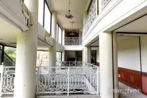 アクア小与島2階、階段スペース:2019年撮影(香川県坂出市) アクア小与島2階、階段スペース:2019年撮影(香川県坂出市)