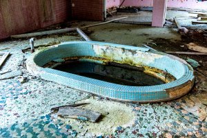 築別炭砿坑口浴場跡、浴槽(北海道羽幌町) 築別炭砿坑口浴場跡、浴槽(北海道羽幌町)