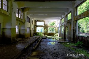 旧摺子発電所内部（北側を望む）