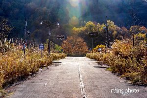 夕張自動車教習所:教習コース直線部分(北海道夕張市) 夕張自動車教習所:教習コース直線部分(北海道夕張市)