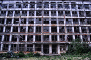 70号棟端島小中学校校舎、外観・正面