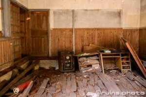 錦町立木谷小学校1階部分教室